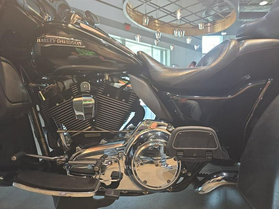 2014 Harley-Davidson® FLHTCUTG - Tri Glide® Ultra
