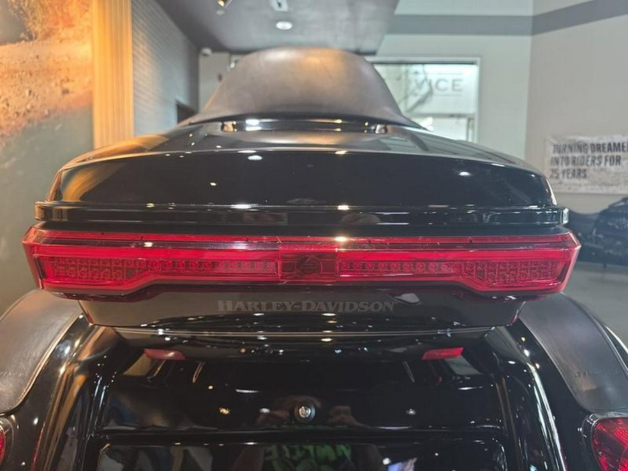 2014 Harley-Davidson® FLHTCUTG - Tri Glide® Ultra