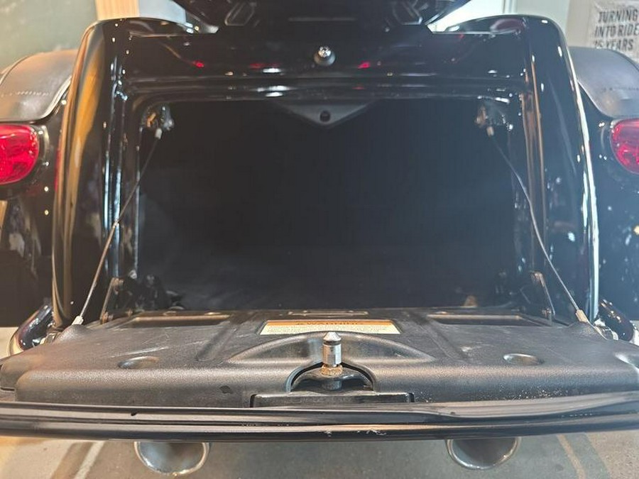 2014 Harley-Davidson® FLHTCUTG - Tri Glide® Ultra