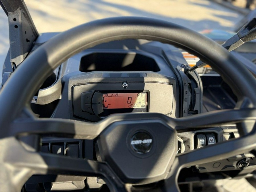 2026 Can-Am® Defender MAX DPS HD10