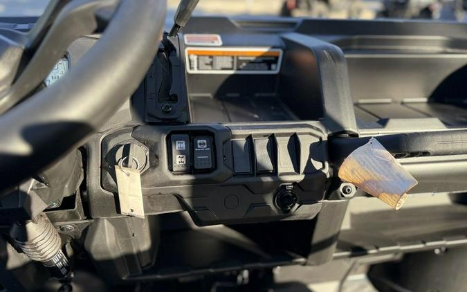 2026 Can-Am® Defender MAX DPS HD10
