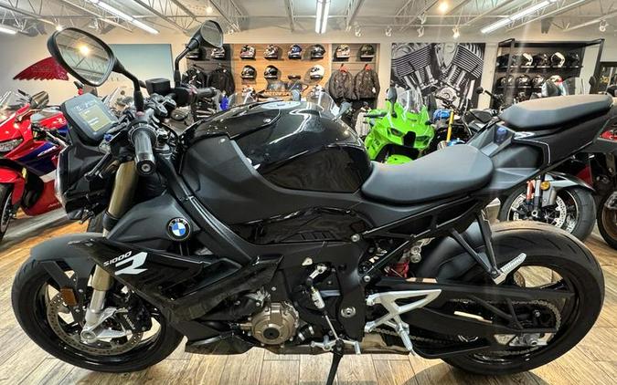 2024 BMW S 1000 R Black Storm Metallic