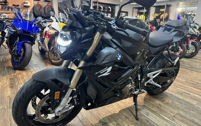 2024 BMW S 1000 R Black Storm Metallic