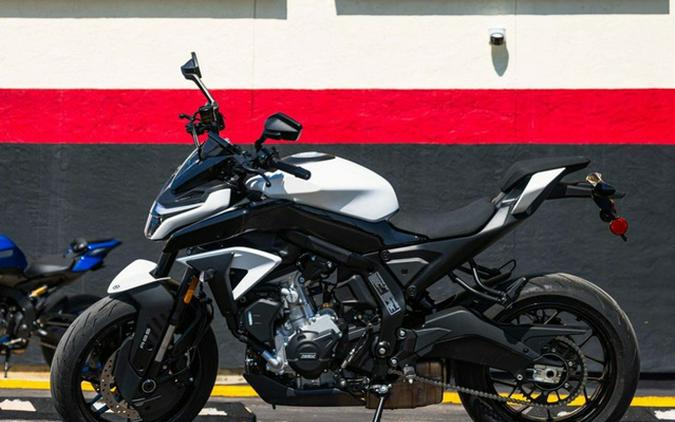 2026 CFMOTO NK 675