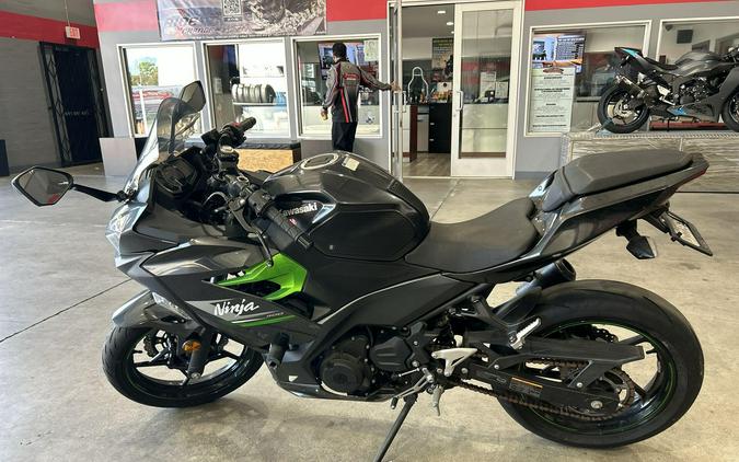 2023 Kawasaki NINJA 400 ABS