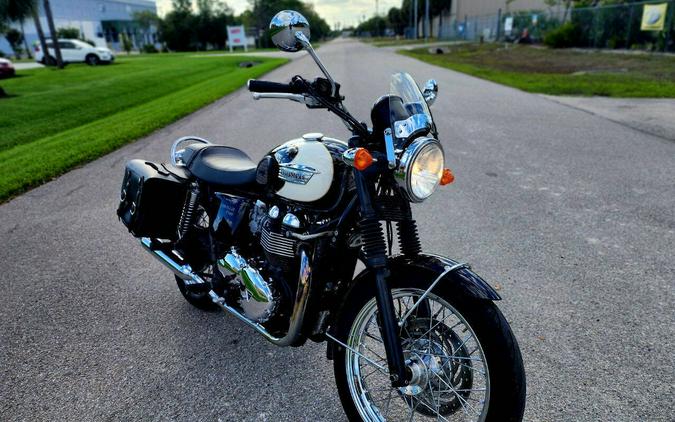 2010 Triumph Bonneville T100