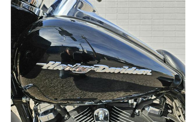 2017 Harley-Davidson® FLTRXS Road Glide® Special