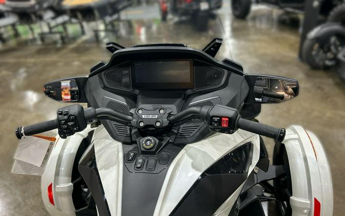 2026 Can-Am SPYDER RT (SE6)