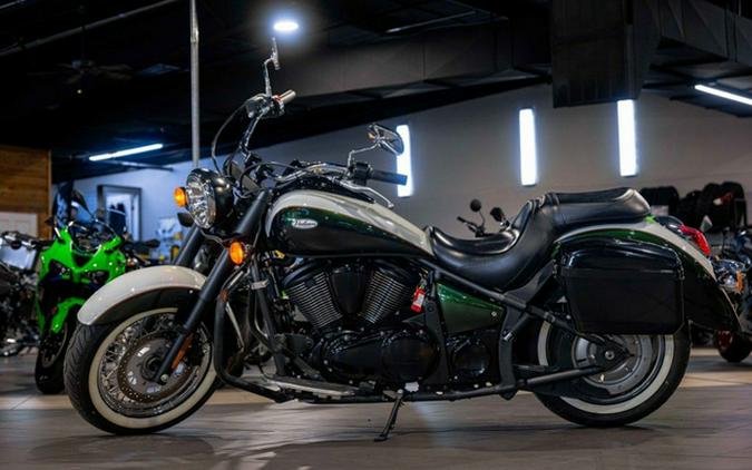 2022 Kawasaki Vulcan 900 Classic