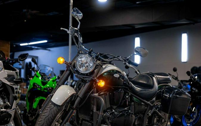 2022 Kawasaki Vulcan 900 Classic