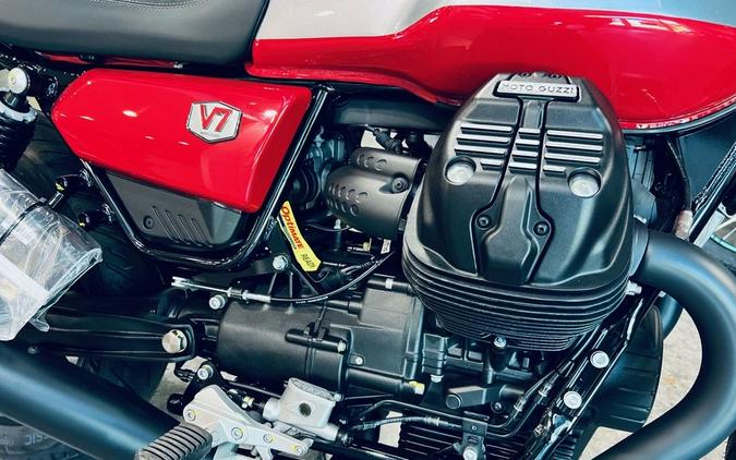 2024 Moto Guzzi V7 Stone