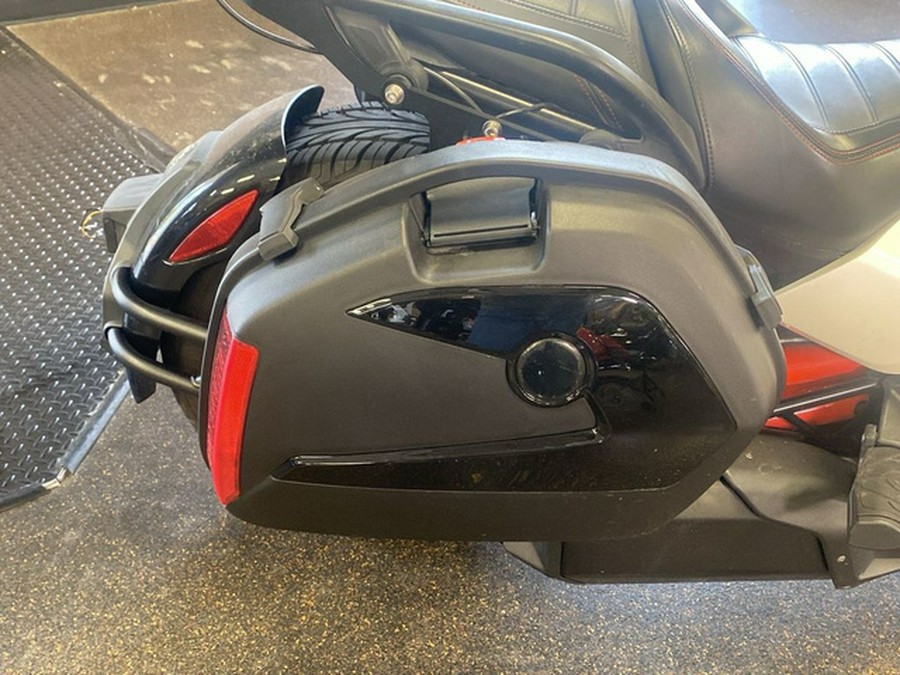 2015 Can-Am Spyder F3 6-Speed Manual (SM6)