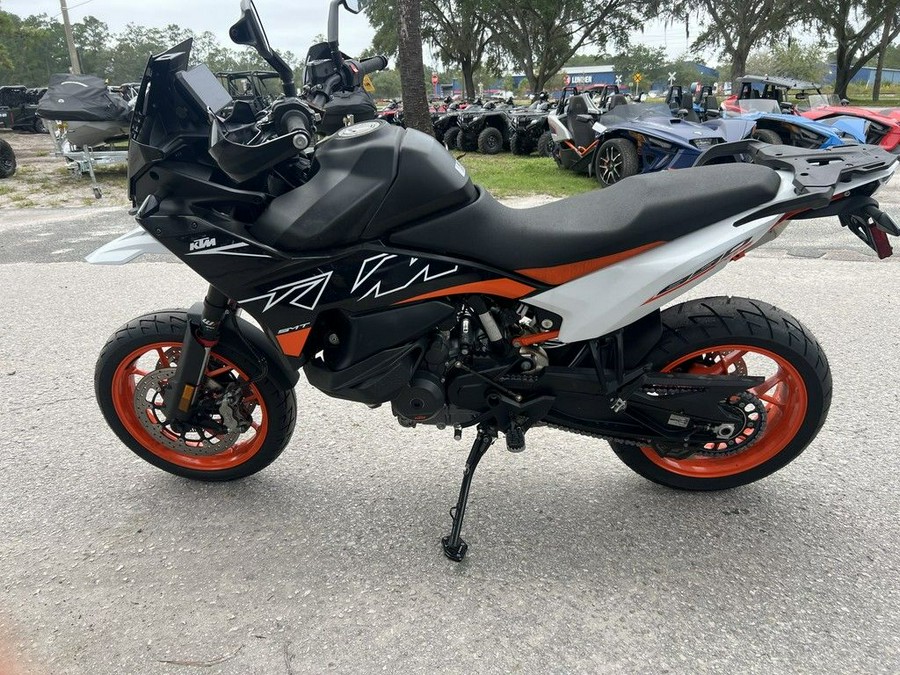 2024 KTM 890 SMT