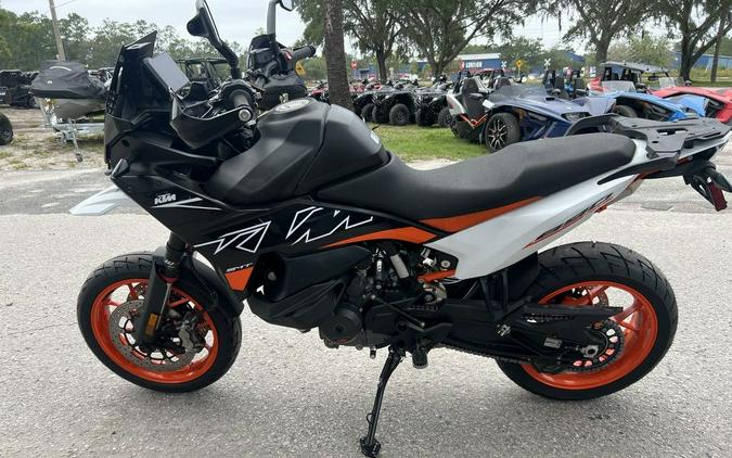 2024 KTM 890 SMT