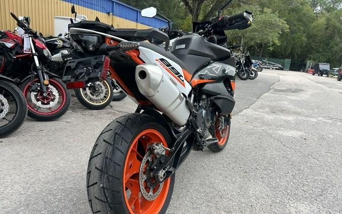 2024 KTM 890 SMT
