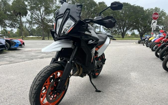 2024 KTM 890 SMT