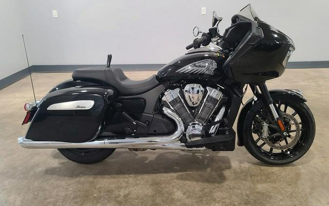 2025 Indian Challenger Black Metallic