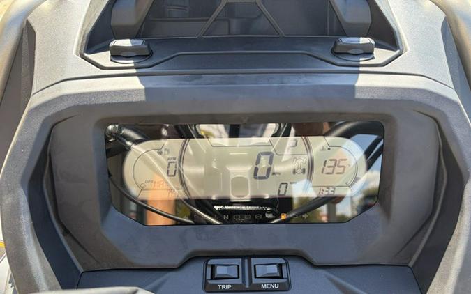 2027 Can-Am Outlander X mr 1000R Granite Grey