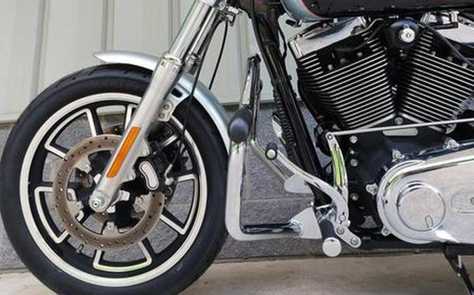 2015 Harley-Davidson® Dyna Low Rider Silver