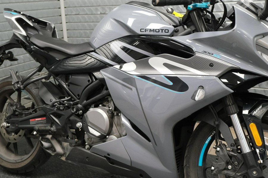 2023 CFMOTO 300SS