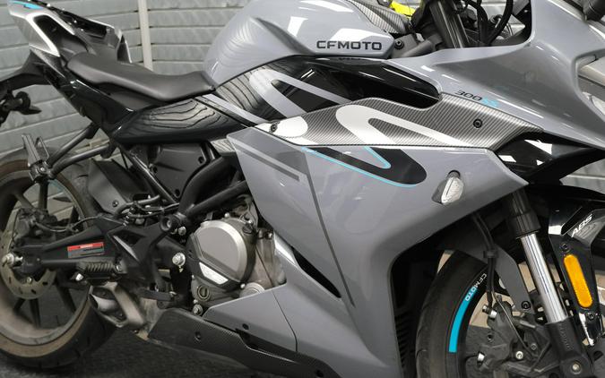 2023 CFMOTO 300SS