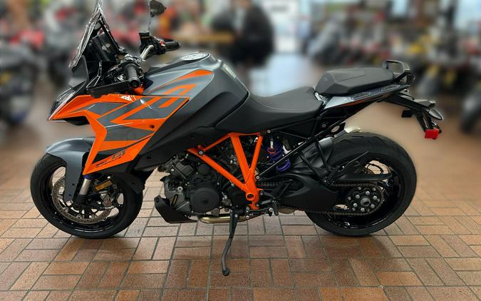 2023 KTM 1290 Super Duke GT 1290 GT