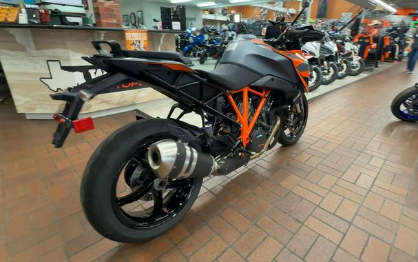 2023 KTM 1290 Super Duke GT 1290 GT