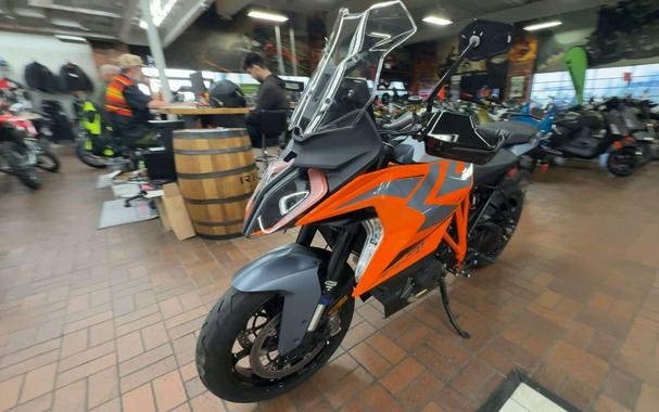 2023 KTM 1290 Super Duke GT 1290 GT