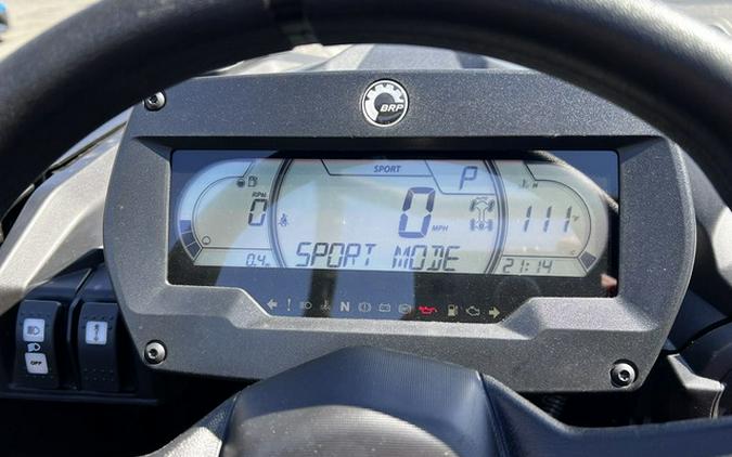 2026 Can-Am Commander X Mr 1000R Dark Wildland Camo