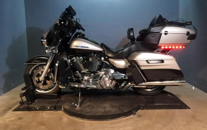 2018 Harley-Davidson Electra Glide Ultra Classic Silver Fortune