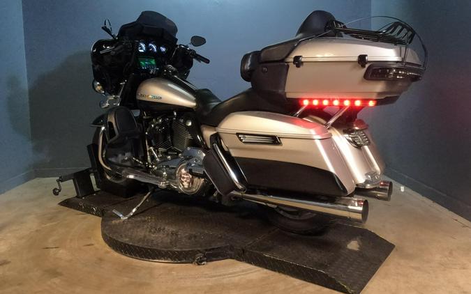 2018 Harley-Davidson Electra Glide Ultra Classic Silver Fortune