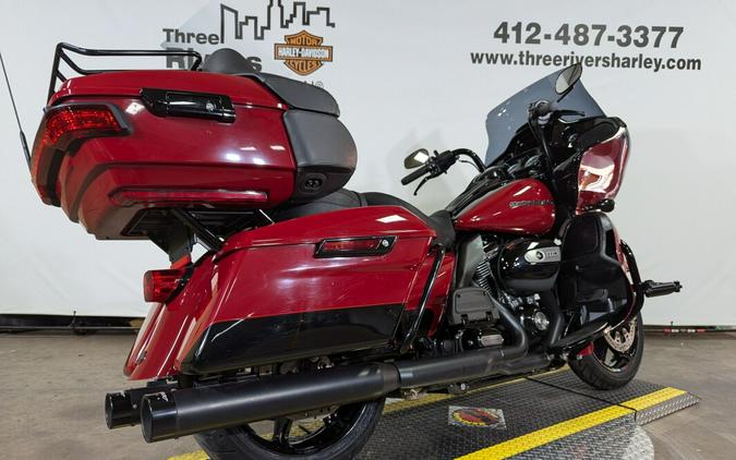 2020 Harley-Davidson Road Glide Limited Billiard Red/Vivid Black — Black Fin