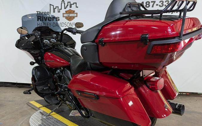 2020 Harley-Davidson Road Glide Limited Billiard Red/Vivid Black — Black Fin