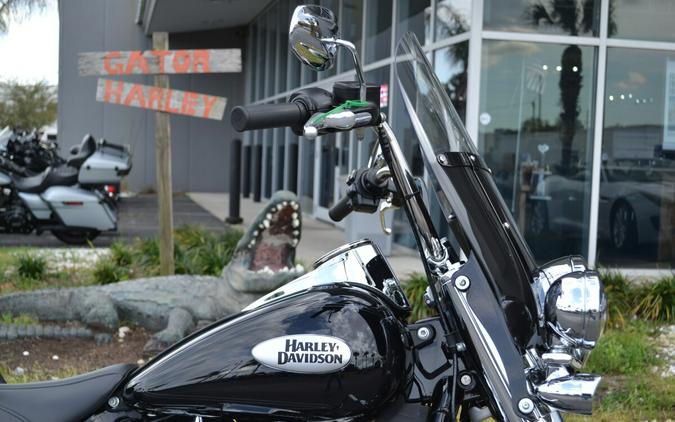 2023 Harley-Davidson® Heritage Classic Vivid Black - FLHCS