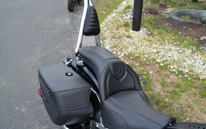 2023 Harley-Davidson® Heritage Classic Vivid Black - FLHCS