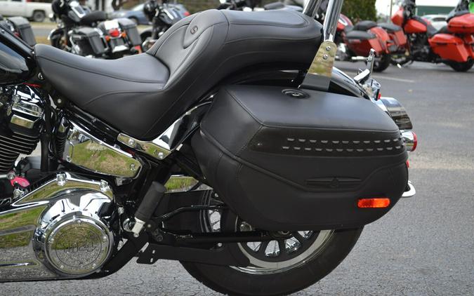 2023 Harley-Davidson® Heritage Classic Vivid Black - FLHCS