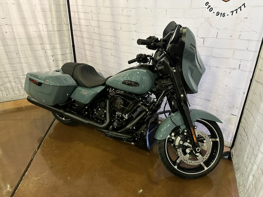 2024 Harley-Davidson Street Glide® FLHX Sharkskin Blue