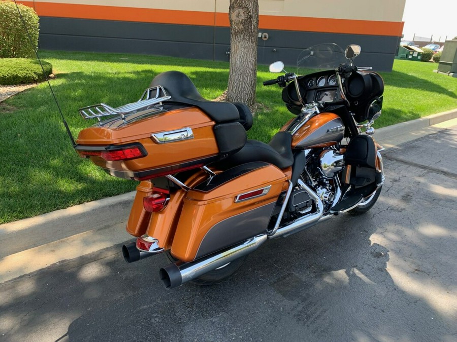 2016 Harley-Davidson Electra Glide Ultra Classic Two-Tone Amber