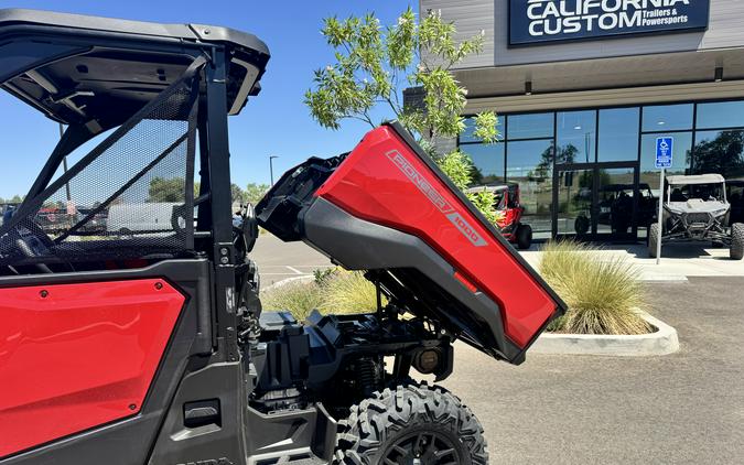 2026 Pioneer 1000 Deluxe - Honda