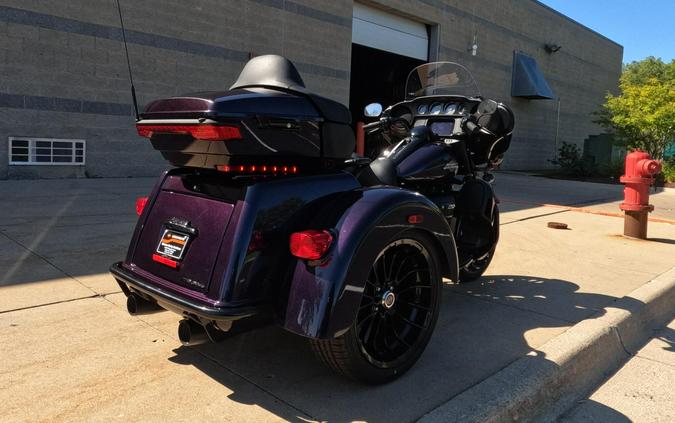 2025 Harley-Davidson Tri Glide Ultra Mystic Shift - Black Finish