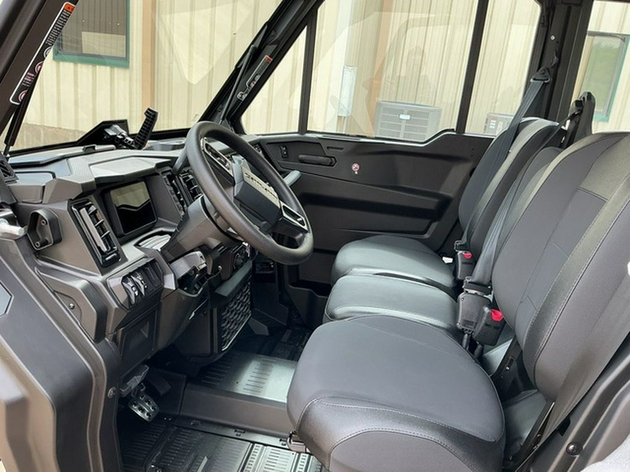 2027 Can-Am Defender XU MAX XT CAB HD10