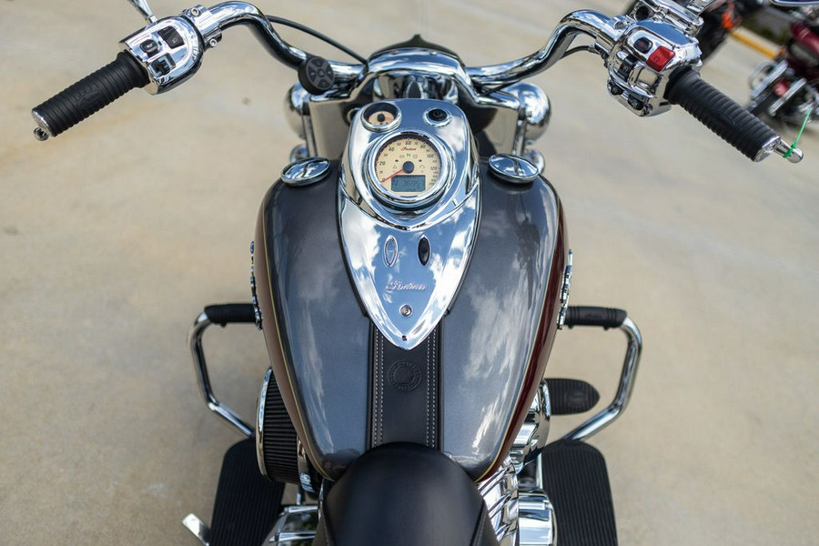 2017 Indian Motorcycle® Springfield™ Steel Gray Over Burgundy Metallic