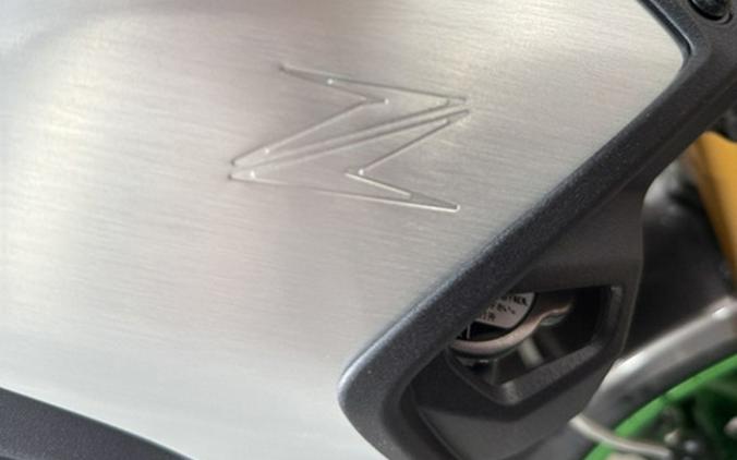 2025 Kawasaki Z900 SE ABS