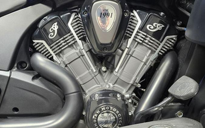 2022 Indian PURSUIT DARK HORSE PREMIUM