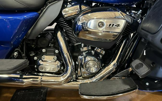 2024 Harley-Davidson Tri Glide Ultra FLHTCUTG Blue Burst