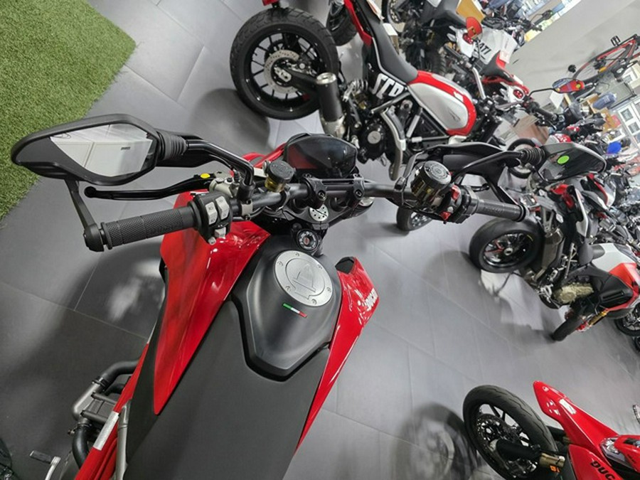 2025 Ducati Hypermotard 950 Ducati Red