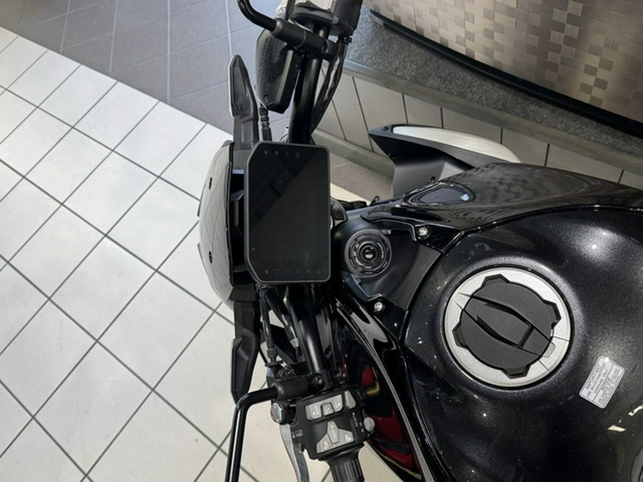 2025 Kawasaki Z900 ABS Metallic Spark Black/Metallic Carbon Gray