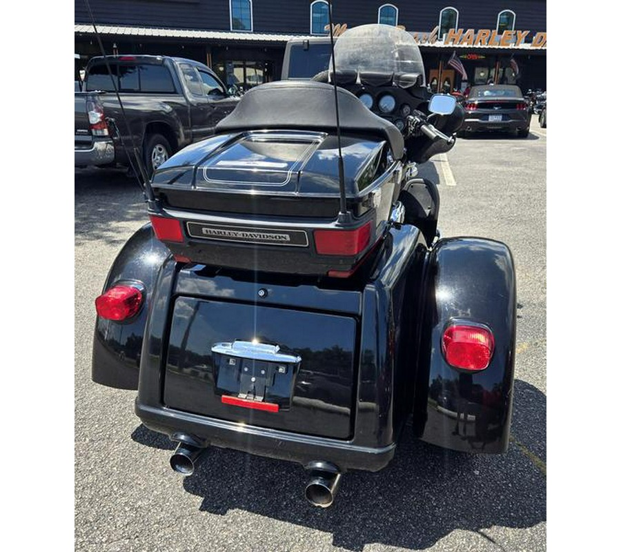 2011 Harley-Davidson® FLHTCUTG - Tri Glide® Ultra Classic®