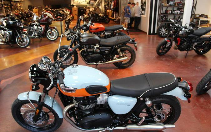 2023 Triumph Bonneville T100 Meriden Blue / Tangerine