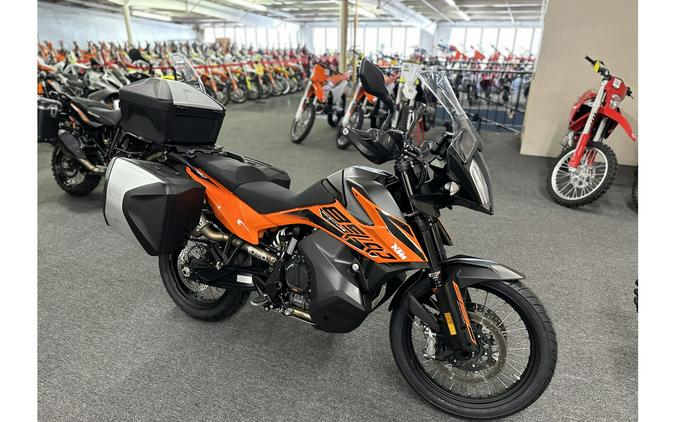 2021 KTM 890 Adventure